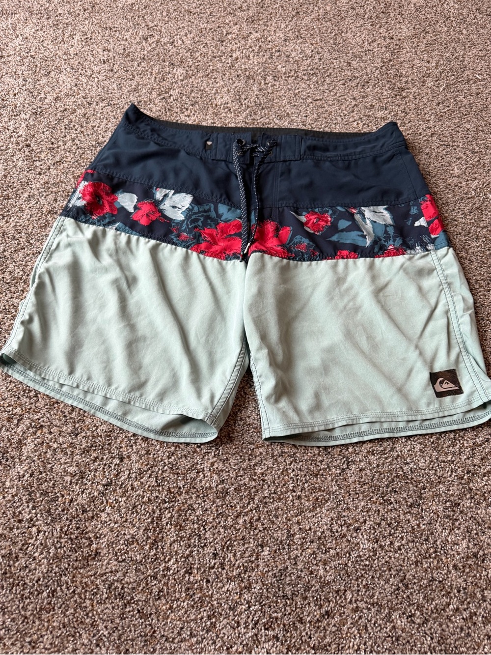 Quiksilver Men's Size 36 Floral Colorblock Board Shorts Surf Swim Trunks